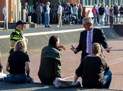Overmacht aan politie met ME uit Utrecht: zo verliep ‘demonstratie’ in Vriezenveen