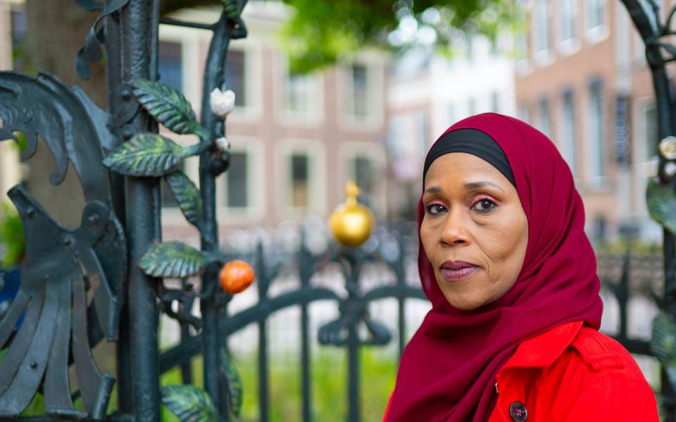 Leeuwarder raadslid Afrah Abdullah Abdi (PRO) pleit voor gesprekken over ‘schadelijke traditionele praktijken’