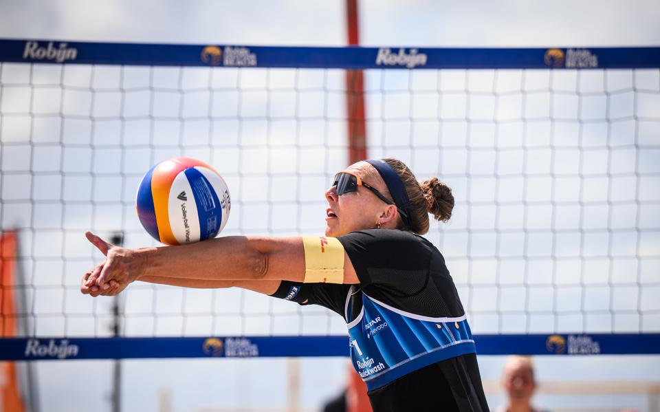 Katja Stam uit Klijndijk over weg naar top van beachvolleybal: ‘Raïsa en ik mogen aardiger naar onszelf kijken’