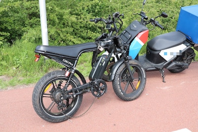 Fatbiker zwaargewond bij frontale botsing met scooter in Waalwijk