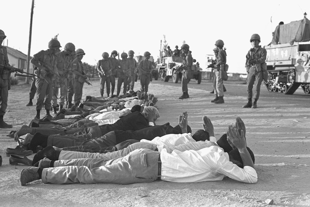 Historicus Omer Bartov wil Israël redden van ‘verder wegglijden in de afgrond’