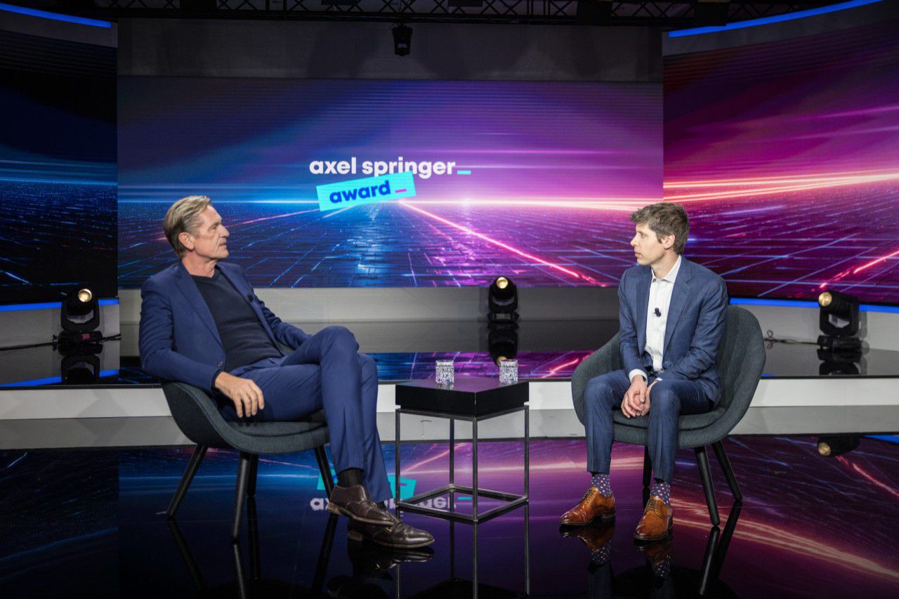 Een schimmenspel met AI in de journalistiek. Schrijft de mens of de machine?
