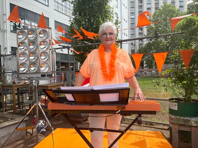Orgel Joke fit genoeg voor optreden tijdens WK, mits Oranje doorgaat: ‘Super te gek’