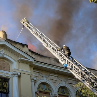 Doden en gewonden bij aanvallen op Kyiv, Polen stuurt uit voorzorg gevechtsvliegtuigen de lucht in