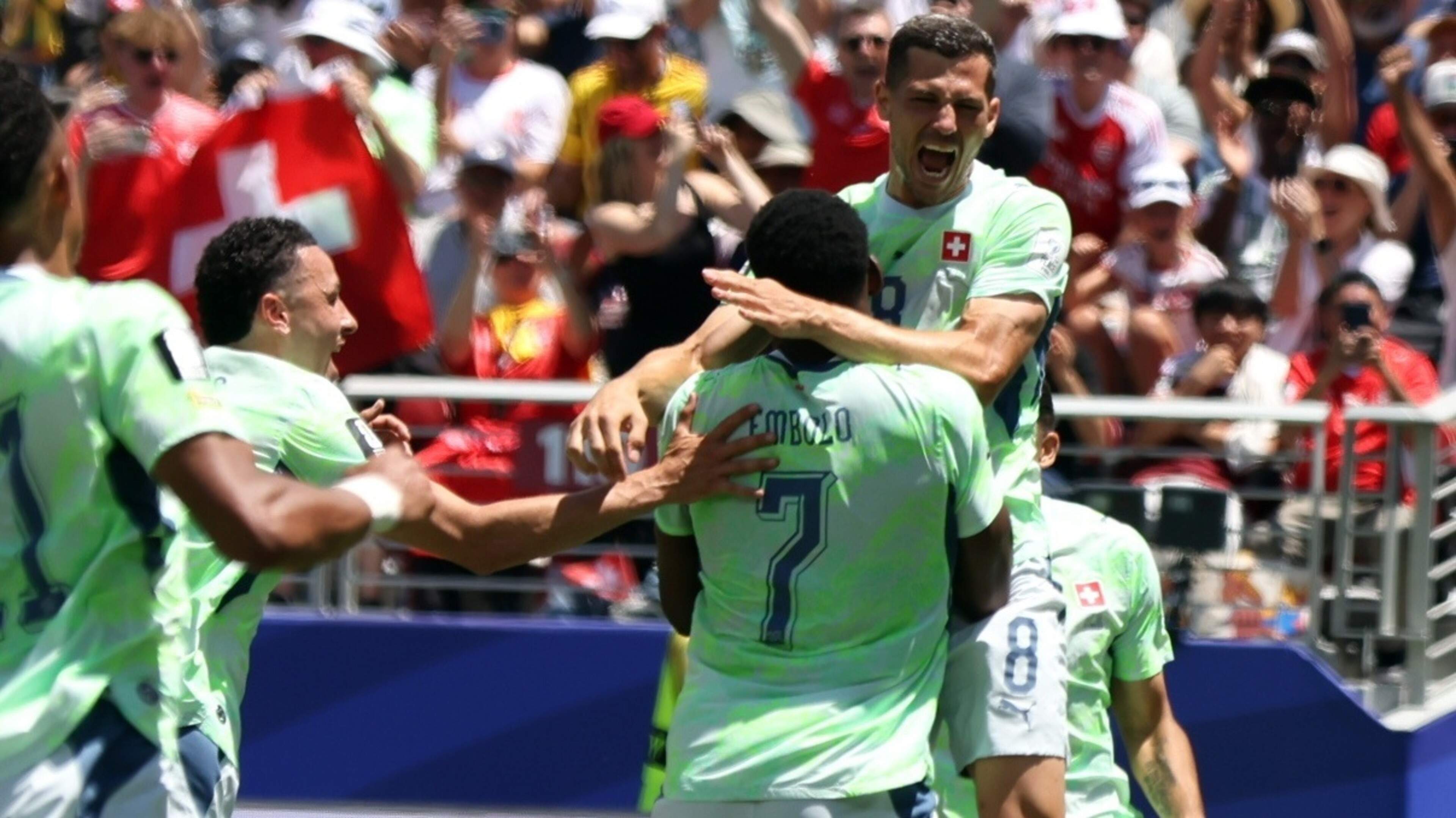VAR-moment voor doelpunt van Zwitserland leidt tot storm van kritiek: ging FIFA grandioos de mist in op WK?