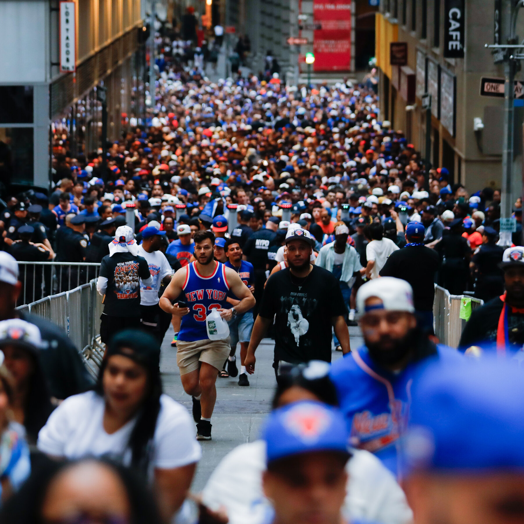 See the Knicks Championship Parade Unfold