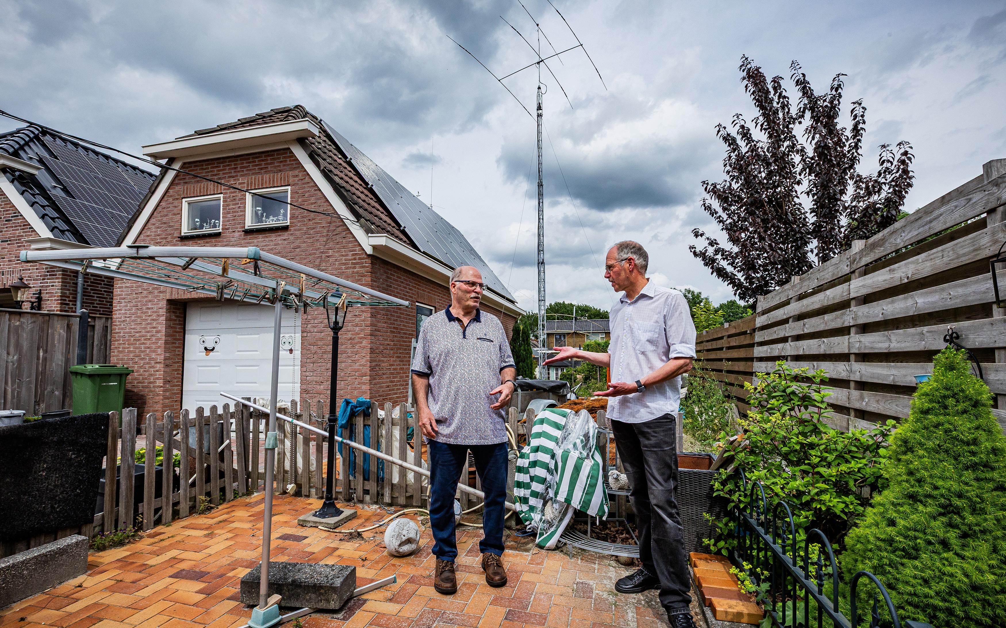Zendamateur Evert (64) botst met Stadskanaal over antennemast. ‘Bij noodsituaties zijn wij de laatste strohalm’