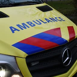 Jongen (2) valt uit raam Rotterdam, zwaargewond naar ziekenhuis