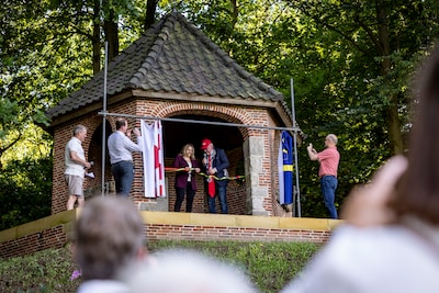 Renovatie klaar: Koepeltje krijgt groter bordes zoals architect ooit wilde