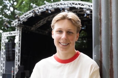 Luuk (16) draait op Tomorrowland tussen Garrix en Guetta: ‘Het kwam heel onverwachts’