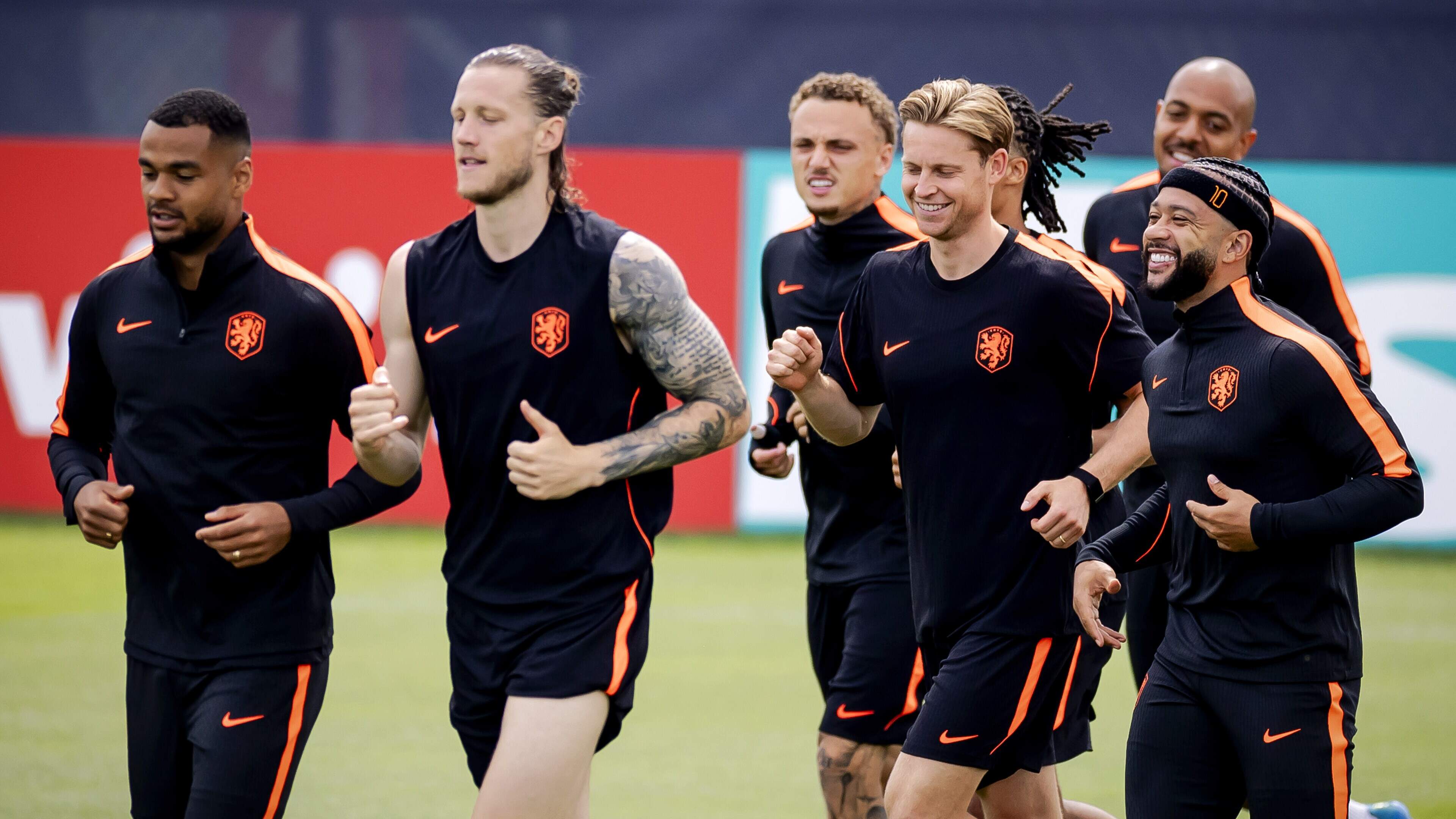 LIVE | Valentijn Driessen waarschuwt Ronald Koeman richting clash met Japan