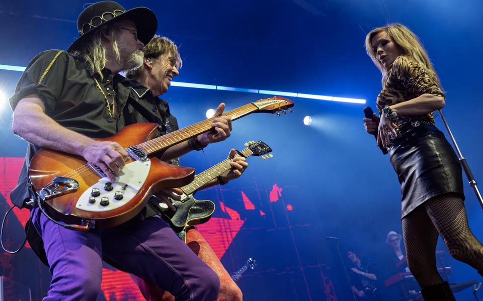 Hello Festival in Emmen opnieuw een feest. Maar met minder bezoekers. Organisator Wim: 'Last van Snow Patrol en Kraantje Pappie in Groningen'