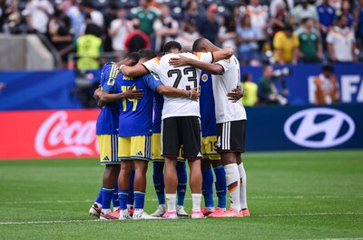 Eerst strijden, dan samen bidden op het WK: ‘Deze generatie voetballers geneert zich niet voor zijn geloof’