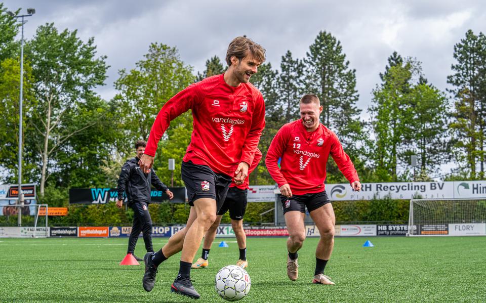 FC Emmen jaagt op nieuwe Postema, raakt talent kwijt aan Feyenoord en verwelkomt bekende naam