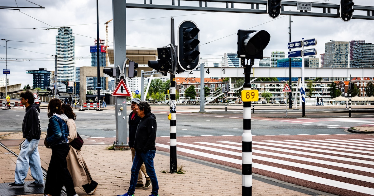 Hoe grote stroomstoring Rotterdam ontregelt: ‘Ga straks voor vijf tientjes een noodaggregaat kopen’