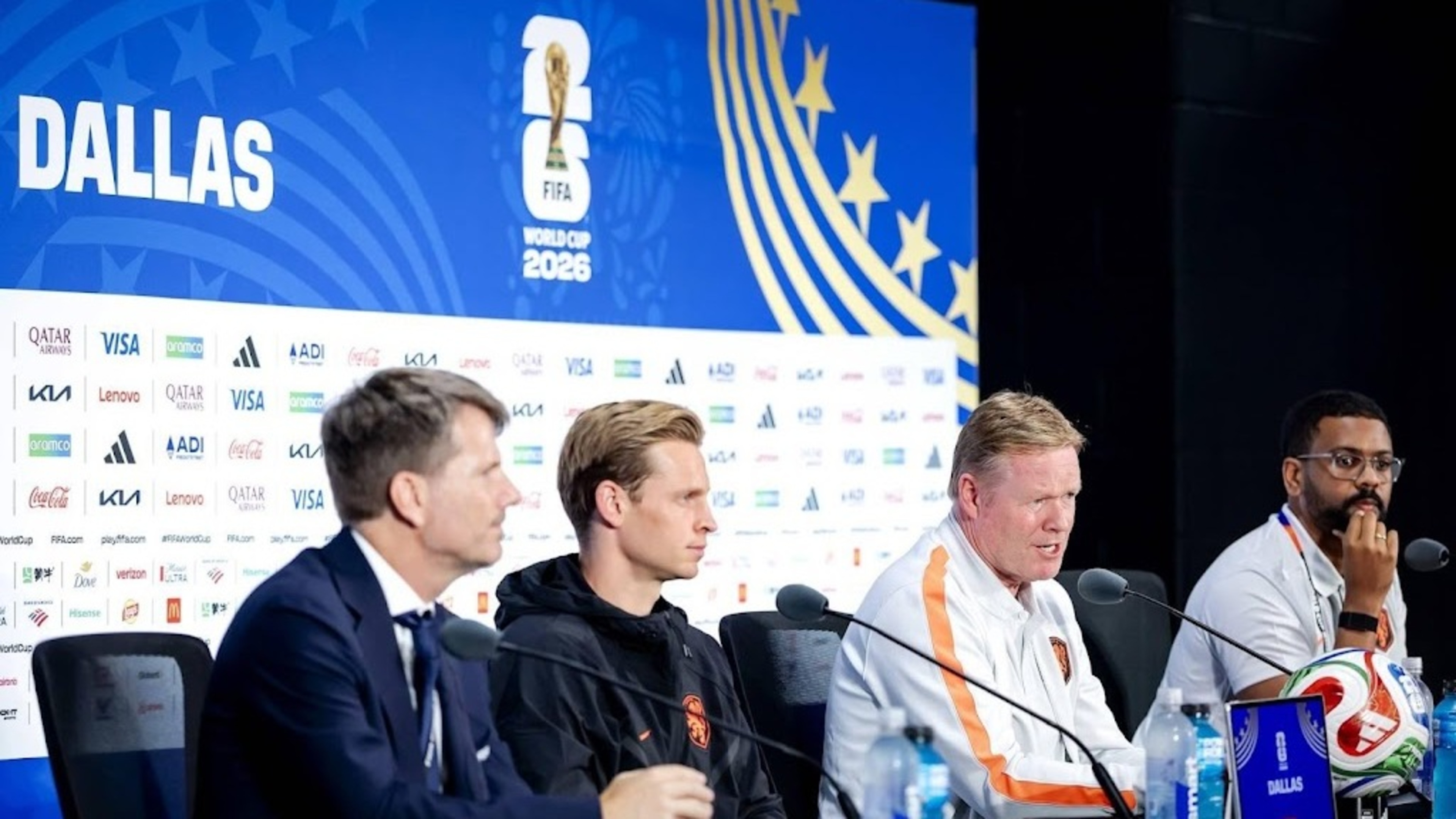 Honderden supporters op fanfeest bij Dallas Stadium