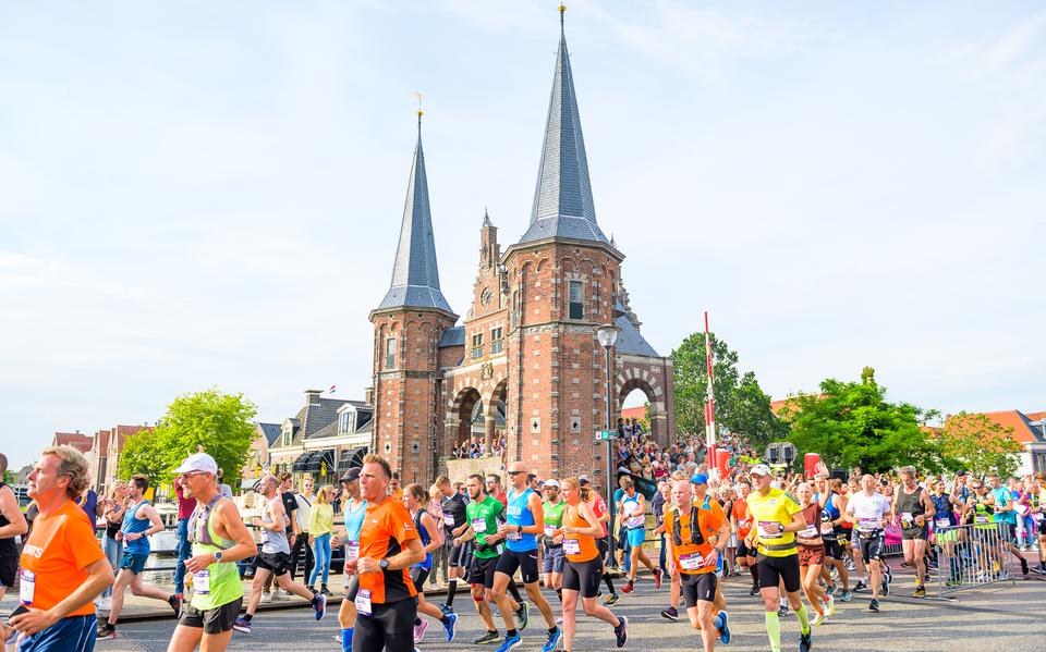 Marathon in Sneek gaat komende zaterdag niet door. ‘We voelen teleurstelling, verdriet en machteloosheid’