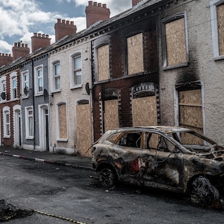 De angst voor ‘de ander’ is in Belfast nooit ver weg: ‘We hebben de hele nacht geen oog dichtgedaan’