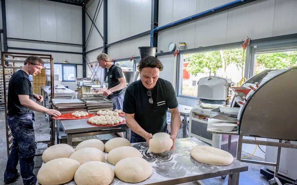 Stiekem is bakker Luuk (54) het stille wapen van een heleboel restaurants in Groningen
