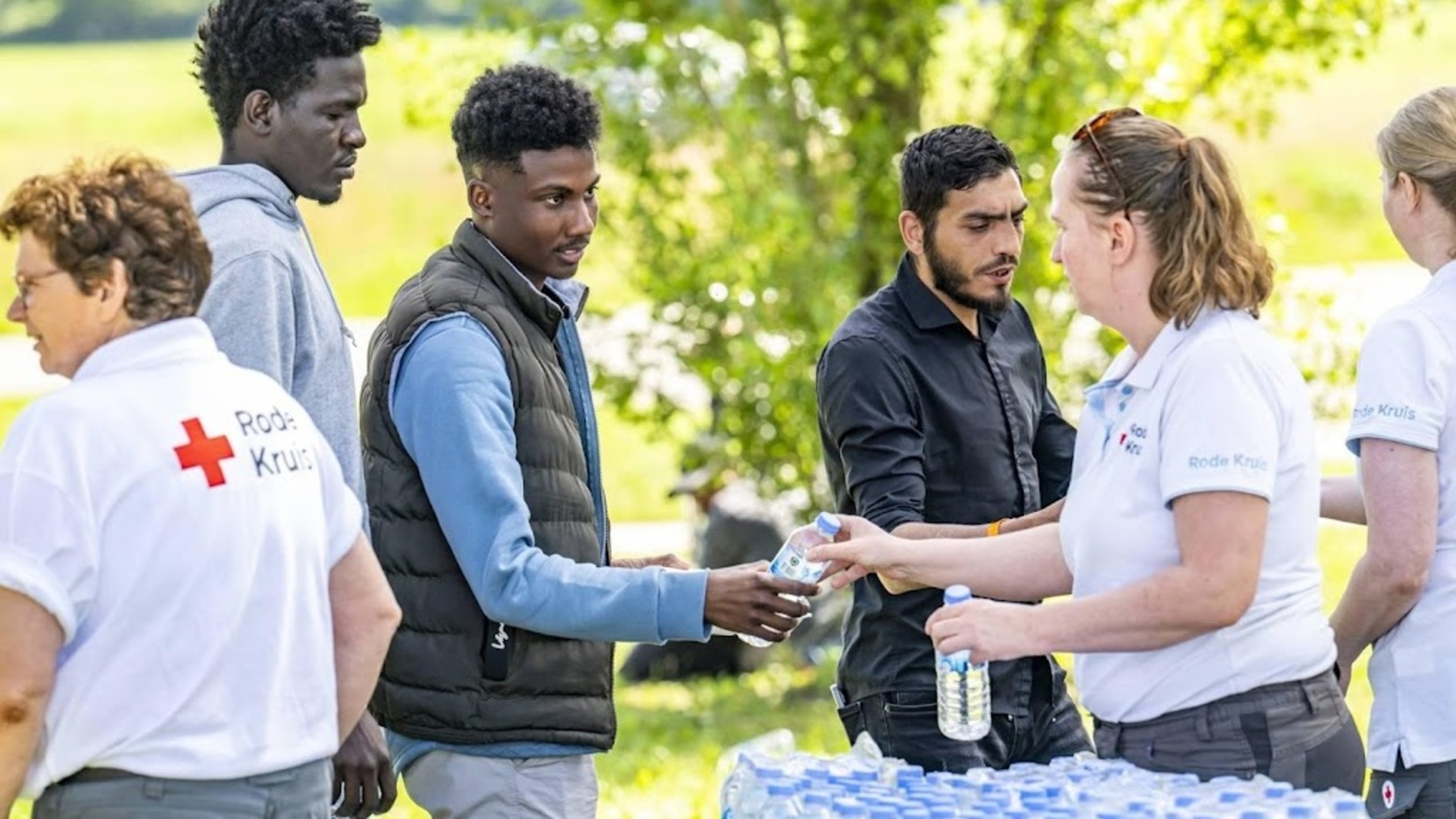 Rode Kruis zoekt meer hulpverleners vanwege inzet in Ter Apel