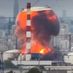 Video | Ontplofte olietank in Moskou geraakt door Russische luchtafweerraket
