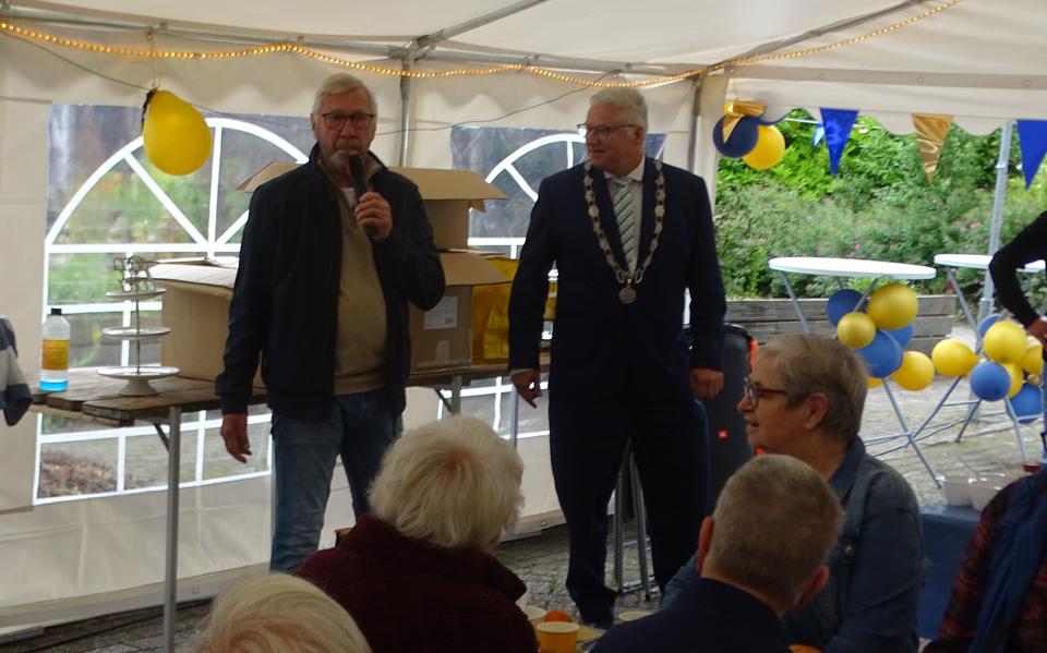 Een halve eeuw buurtvereniging De Walakkers in Westerbork. Dat is een feestje waard
