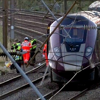 Eén dode en bijna 90 gewonden bij treinbotsing ten noorden van Londen