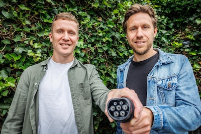 Spotgoedkoop je elektrische auto opladen met de laadpaal op de oprit van de buurman: ‘Het is echt win-win’