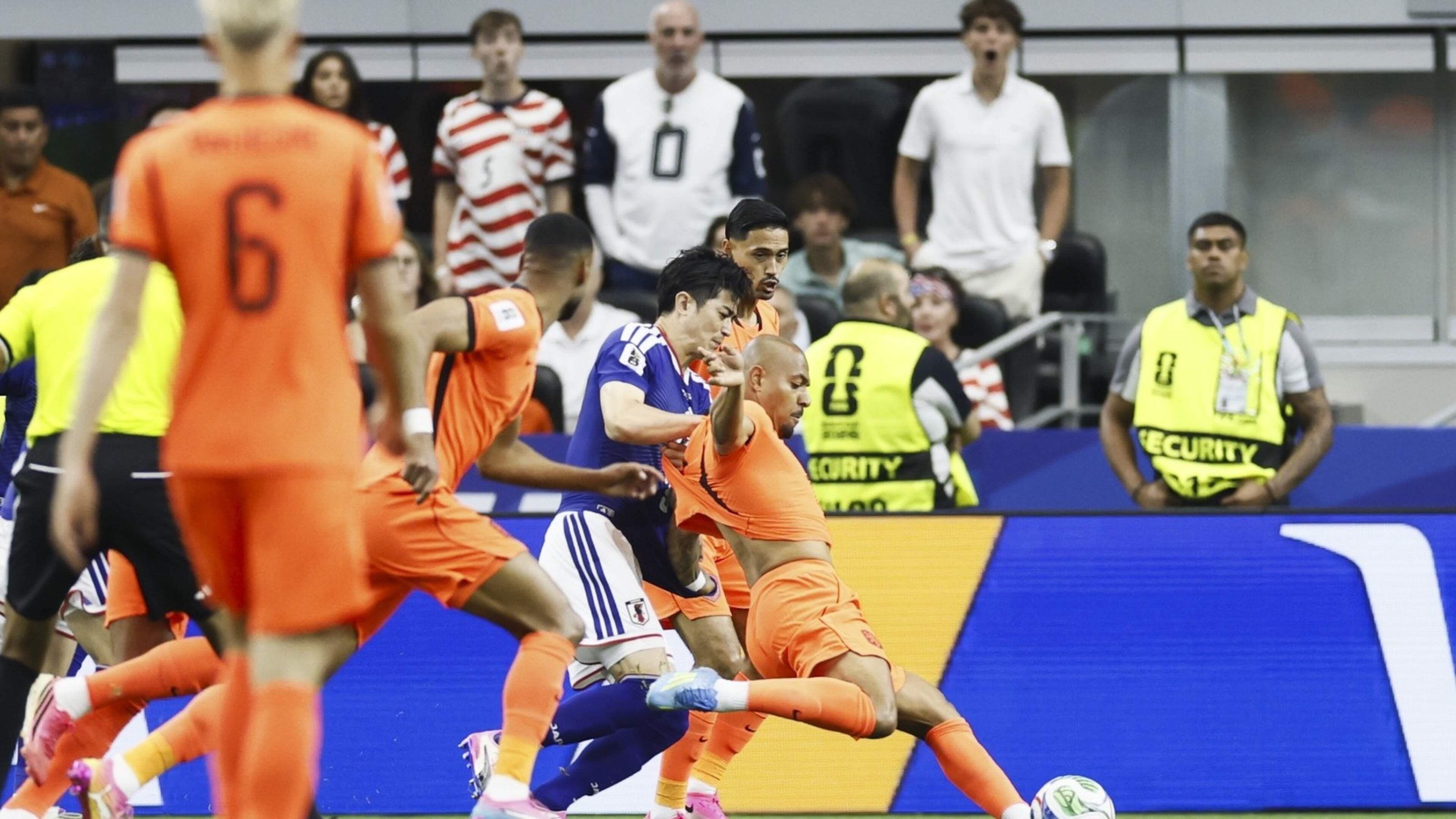 LIVE | Donyell Malen zet Nederlands elftal bijna weer op voorsprong, keeper houdt Japan overeind