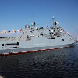 Russisch marineschip vuurt waarschuwingsschoten af op jacht in het Kanaal