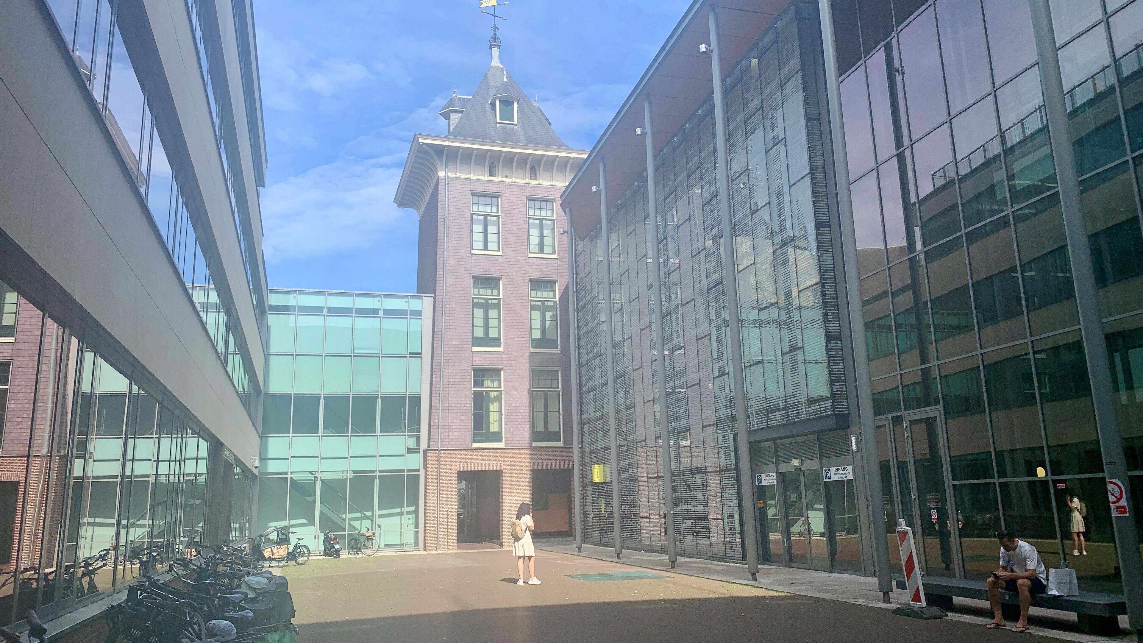 120 uur werkstraf voor mattende kappers. ’Explosie van geweld’ in Hoofddorp