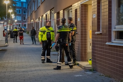 Kindje (2) overlijdt na val van tweede verdieping uit raam in Rotterdam