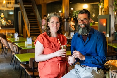 Pieter (45) en Eveline (37) zegden hun baan op en leiden nu populaire horecazaak: ‘Doe je niet zomaar’