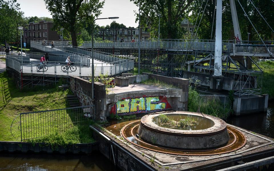 Tijdelijke fietsverbinding bij vervangen Gerrit Krolbrug in Groningen kan niet, zegt ook minister Karremans