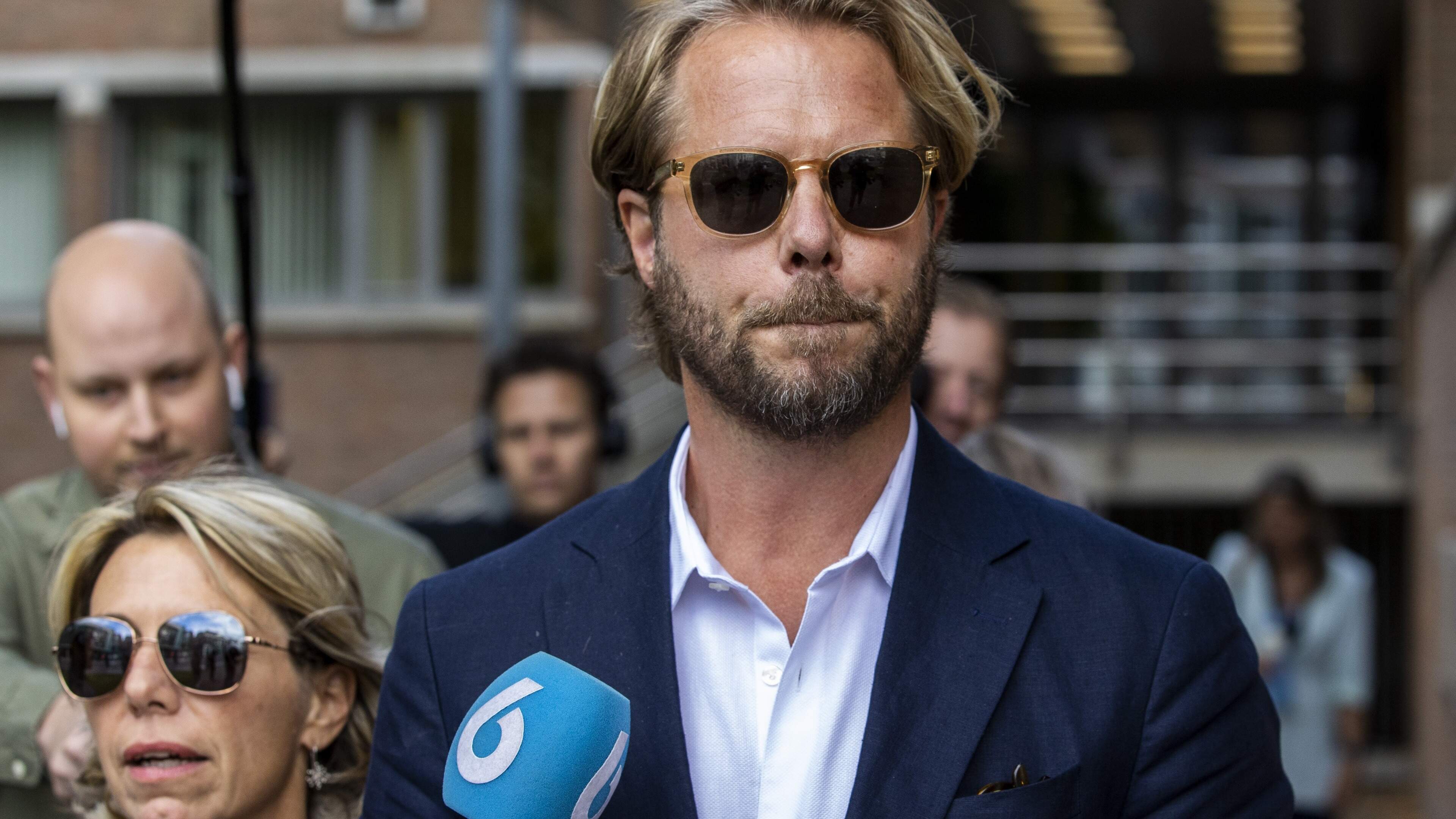 Thijs Römer (47) terug in openbaarheid met theatershow over leven na veroordeling zedendelict: ’Hij legt zijn ziel bloot’