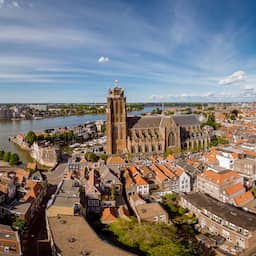 Lichamen uit heimelijk geruimde graven in Dordrecht moeten terug