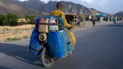 The bikers battling extreme heat and armed conflict to smuggle Iranian fuel to Pakistan
