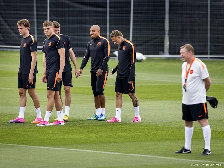 Bondscoach Koeman houdt vast aan Malen in openingsduel met Japan