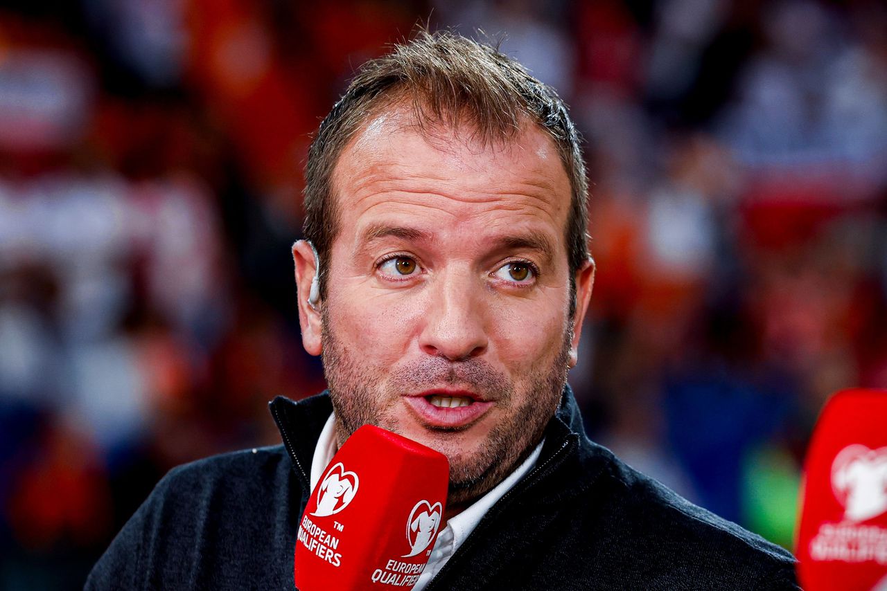 Van der Vaart biedt excuses aan voor racistische ‘grap’ na afloop van Nederland-Japan
