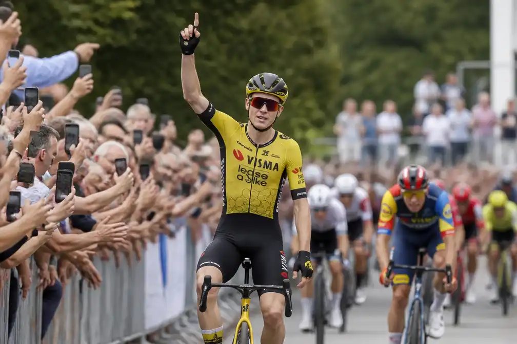 Wout van Aert wint drie etappes in Ronde van Denemarken en verovert harten