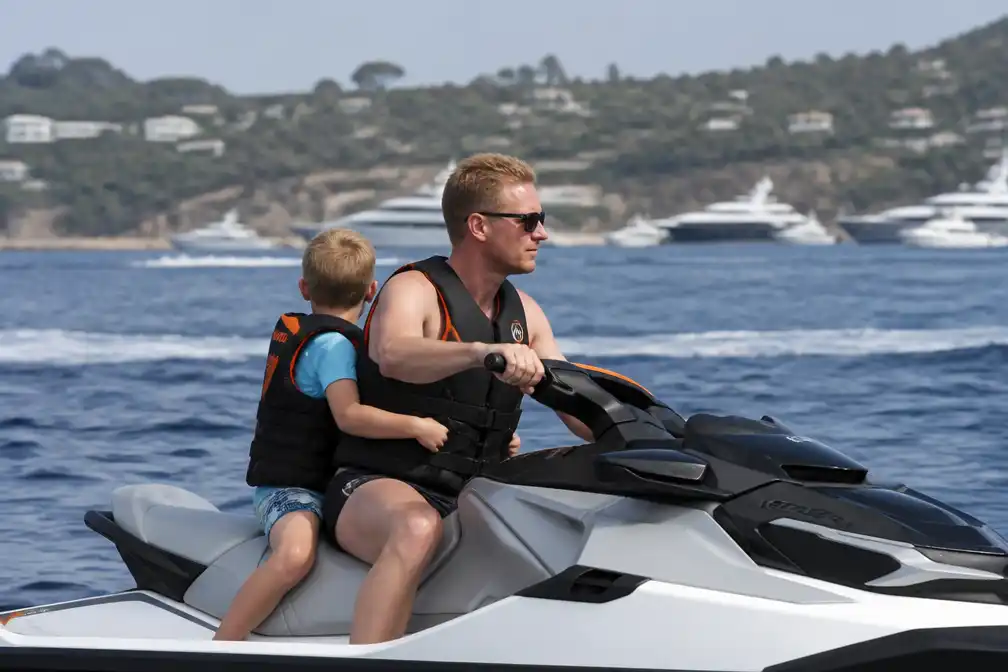 Kevin De Bruyne deelt vakantierecap van Ibiza met zoons en Rode Duivel