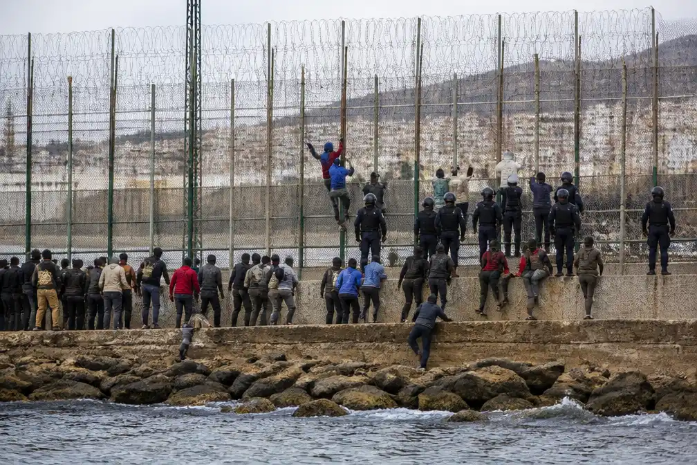 EU-ministers laten kritiek op Spanje varen in spoedberaad Ceuta