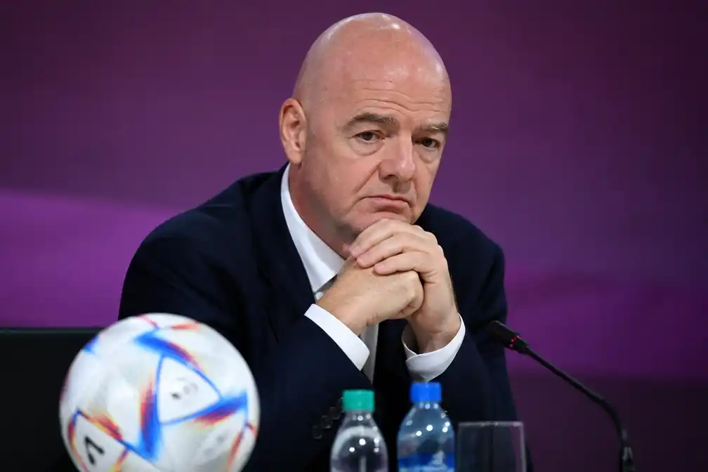 FIFA-president Infantino voert crisisoverleg in Marokko na ophef over WK-verkoop