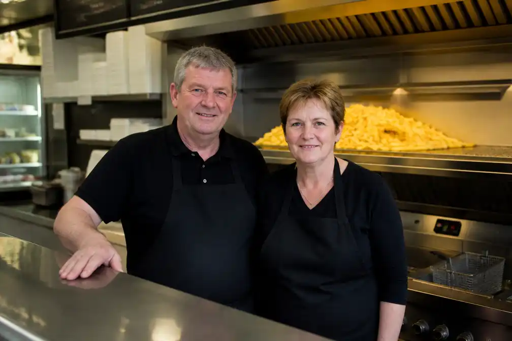Luc en Sylvia stoppen na bijna dertig jaar met Luc’s Friet in Wilsele