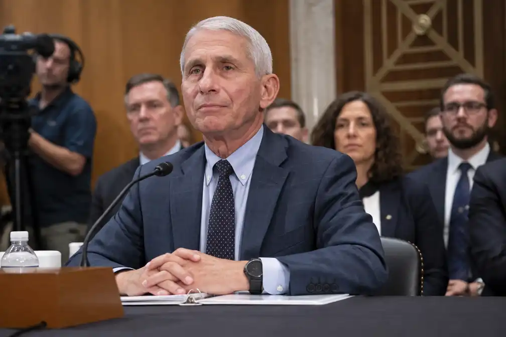 Fauci dreigt met minachting na vijfde amendement; Senaat krijgt zijn telefoon