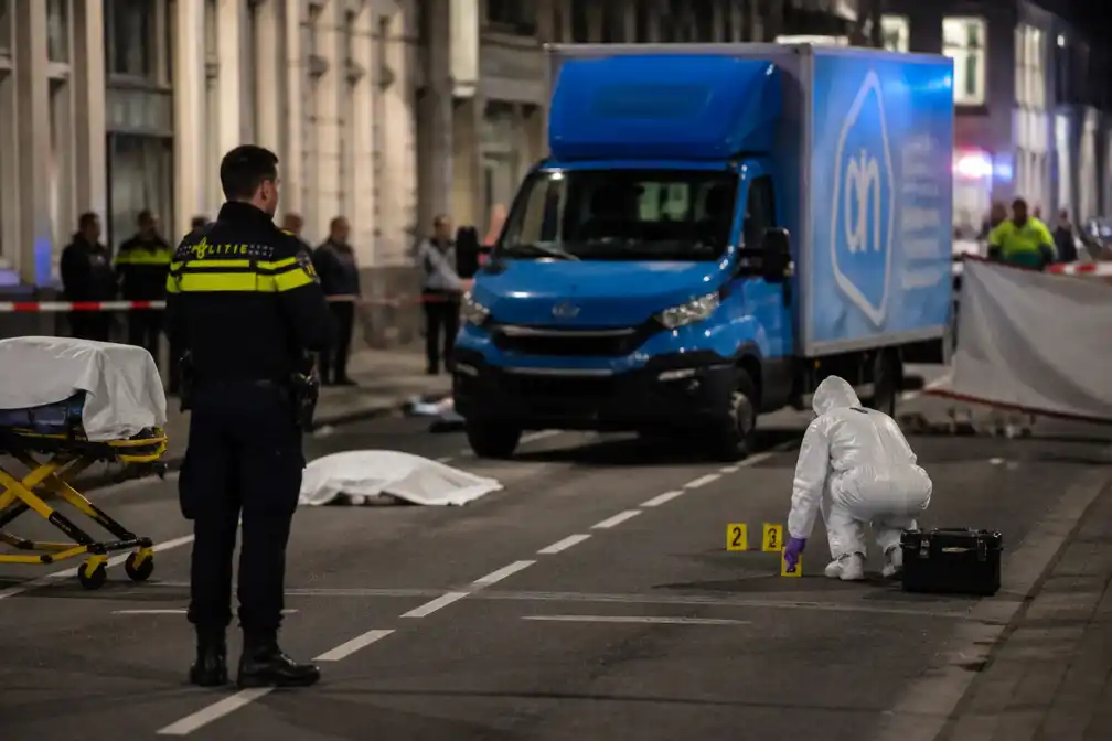Kind overleden na aanrijding door bezorgbus Albert Heijn in Dordrecht