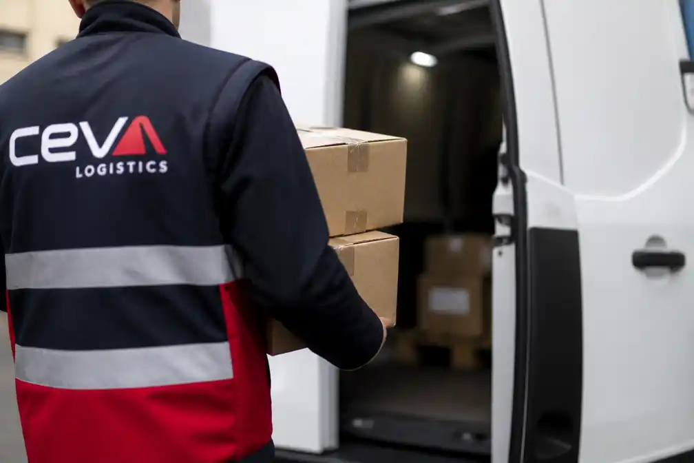 Bol.com en Bijenkorf waarschuwen voor datalek bij CEVA Logistics; data te koop op dark web