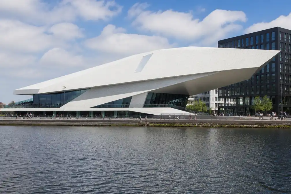 Eye Filmmuseum vertoont in september klassiekers van Peter Faber