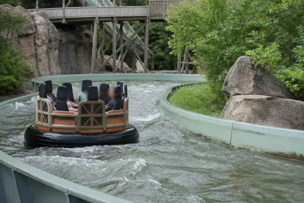 Duitse bezoeker verliest deel van vinger in waterattractie Walibi Holland