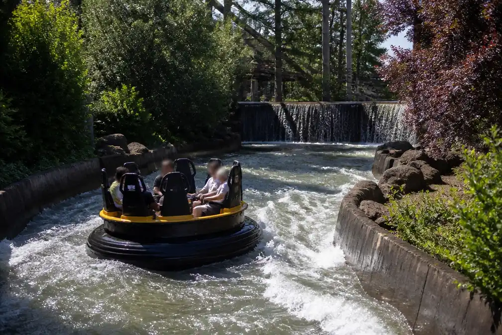 Duitse bezoeker verliest deel vinger in waterattractie Walibi Holland